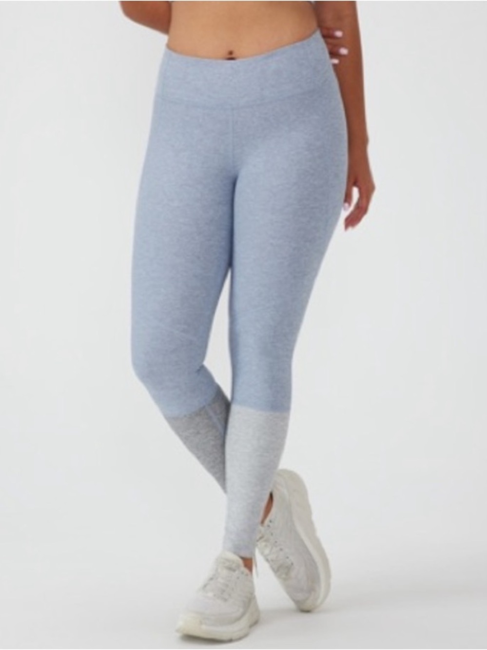 Outdoor Voices Women’s leggings dipped leggings in 3 tones in a size Medium